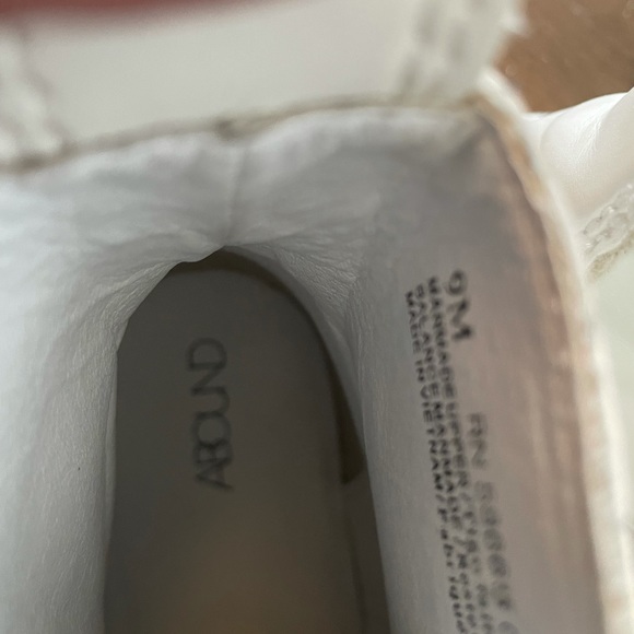 On trend white combat boots! - Picture 5 of 6